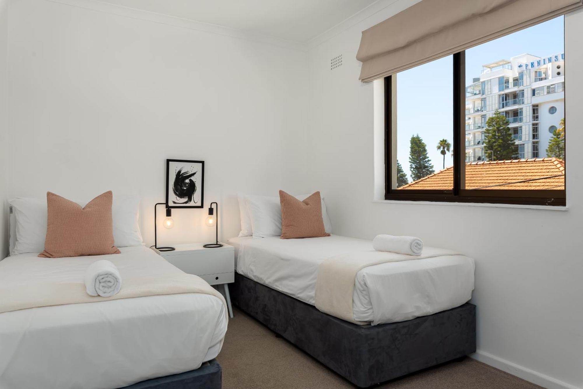 Sea Point Bliss - Access To & Saunders Pool Apartment *
