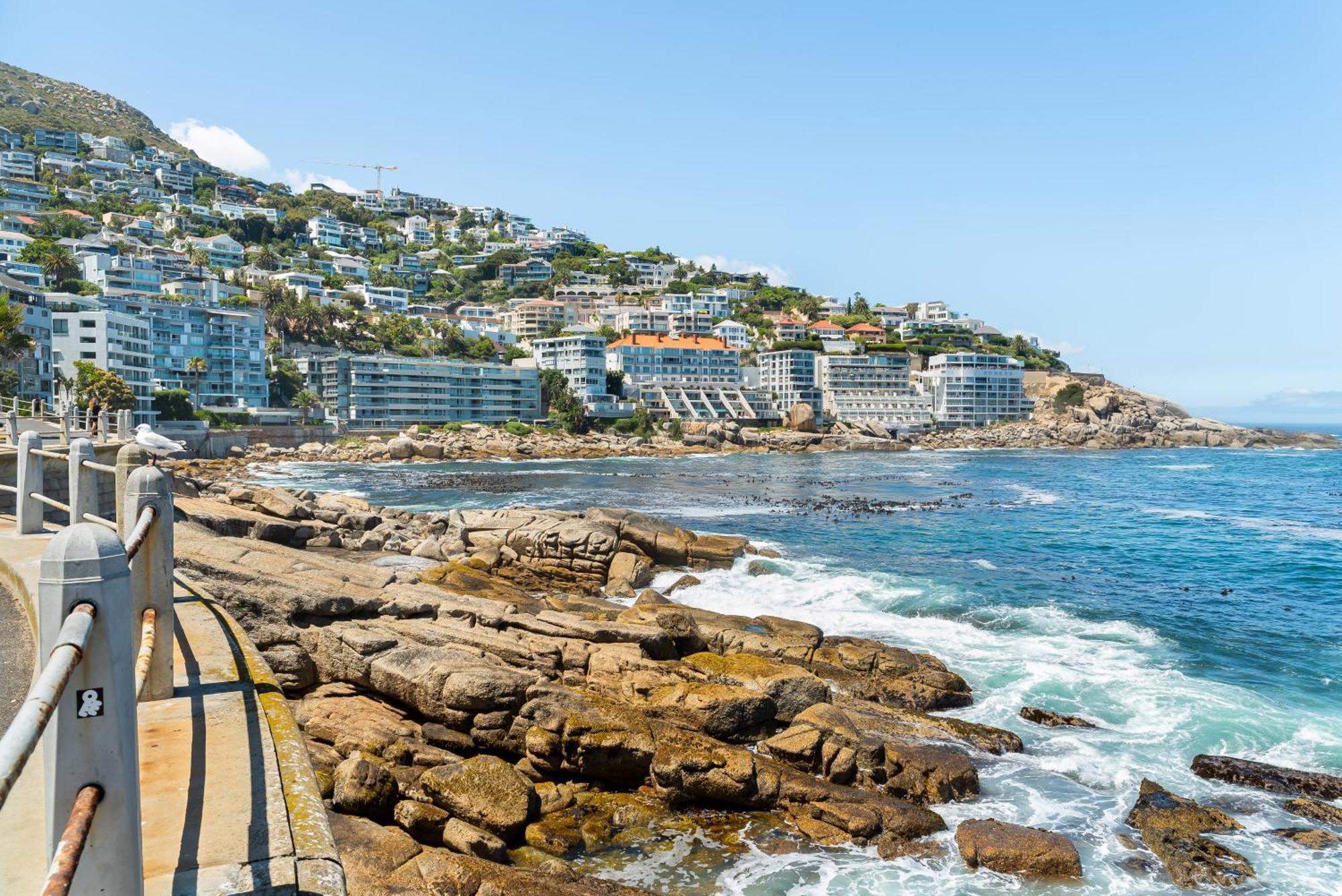 Sea Point Bliss - Access To & Saunders Pool